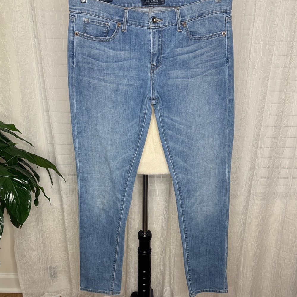 Lucky Brand Light Blue Ankle Jeans